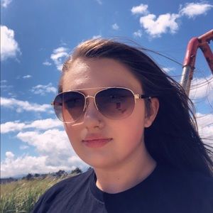 Meet your Posher, Cortlyn